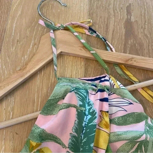 HYFYVE Wide Leg Tropical Print Floral Jumpsuit Size Medium Party Cruise Resort - Picture 3 of 13